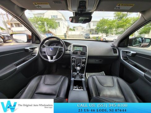 Used 2015 Volvo XC60 T6 w/ Proximity Package AWD/4WD image 12