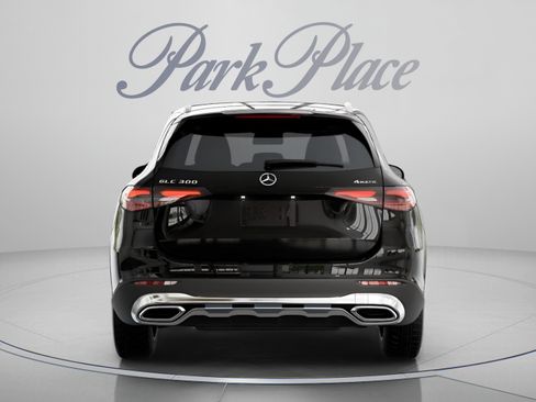 Used 2026 Mercedes-Benz GLC 300 4MATIC image 17