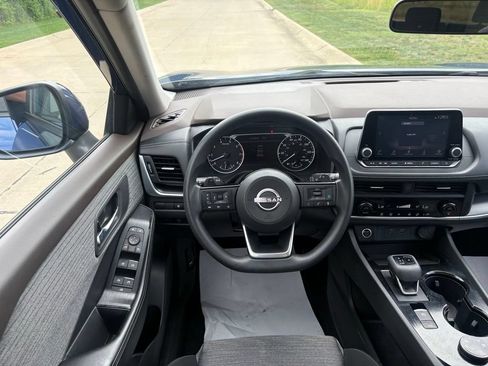 Used 2023 Nissan Rogue SV AWD/4WD image 43