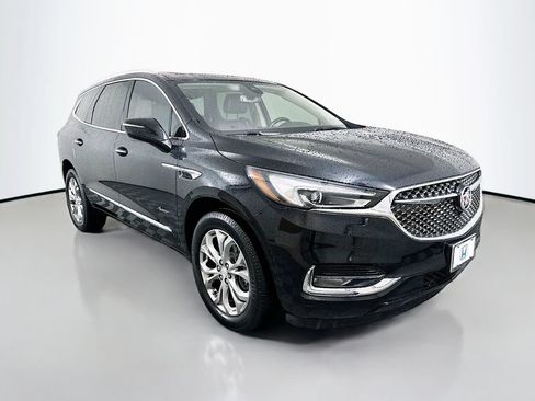 Used 2021 Buick Enclave Avenir w/ Avenir Technology Package FWD image 3