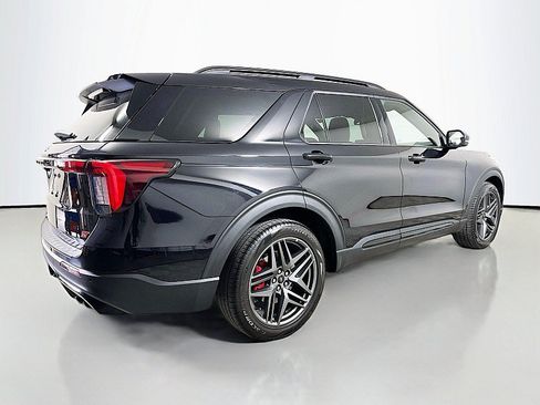 Used 2025 Ford Explorer ST w/ Sun And Sound Package AWD/4WD image 7