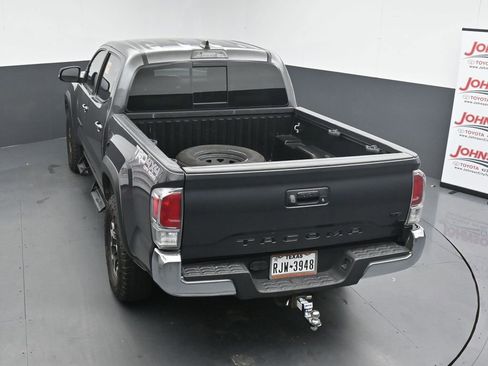 Used 2022 Toyota Tacoma TRD Off-Road AWD/4WD image 15