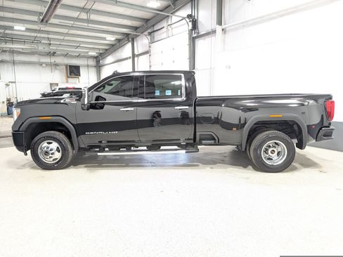 Used 2022 GMC Sierra 3500 Denali w/ Denali Ultimate Package AWD/4WD image 6