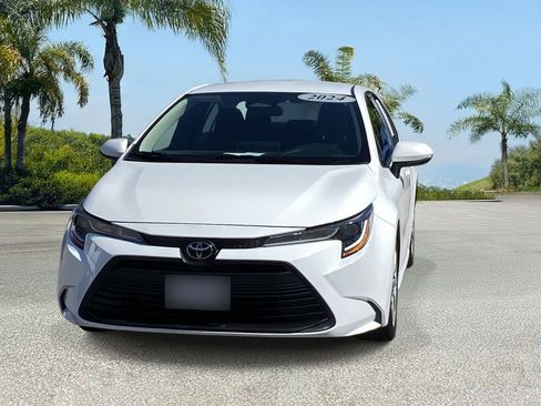 Used 2024 Toyota Corolla LE FWD image 7