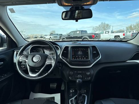 Used 2015 Jeep Cherokee Trailhawk w/ Trailer Tow Group AWD/4WD image 24