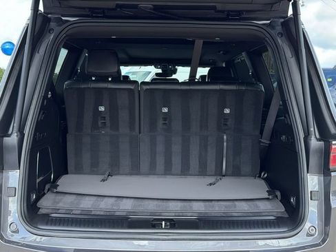Used 2023 Jeep Wagoneer 4WD w/ Premium Group I image 28