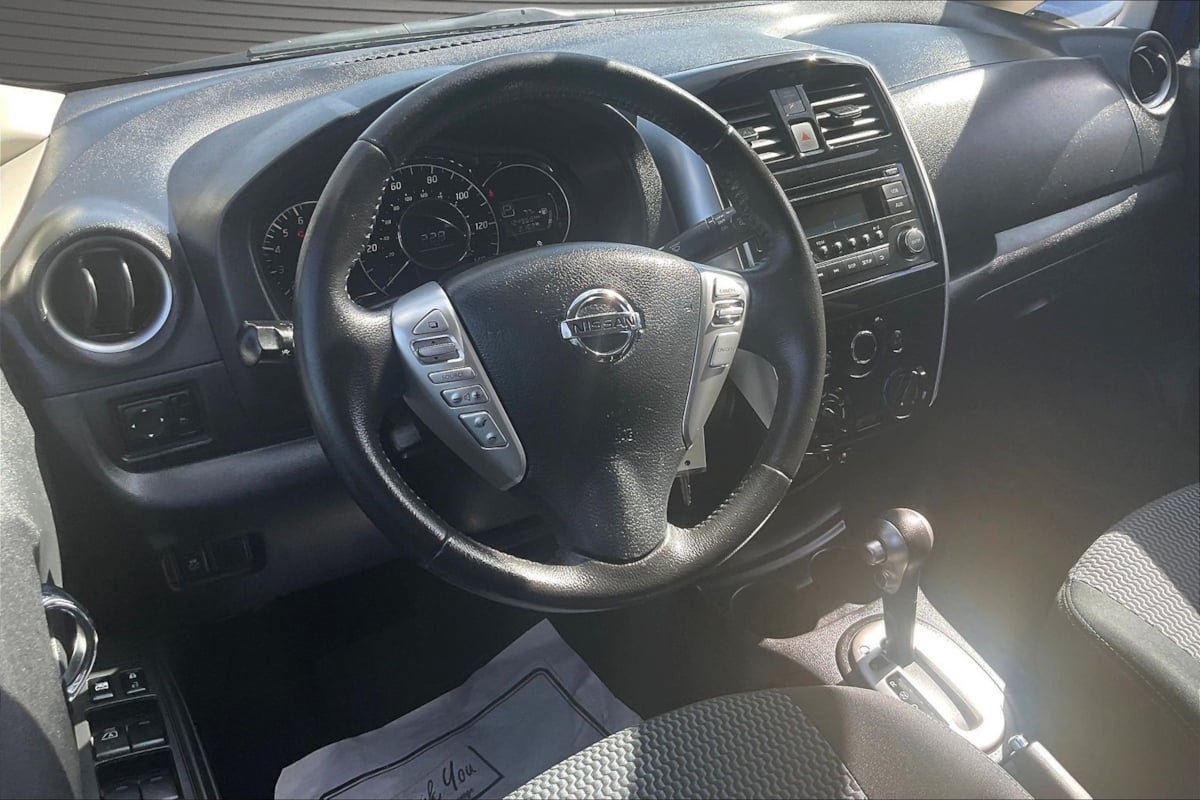 Used 2015 Nissan Versa Note SV FWD image 17