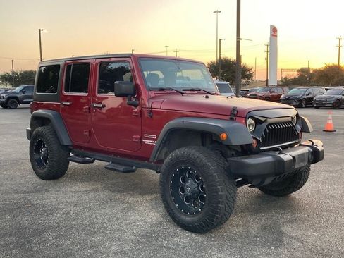 Used 2013 Jeep Wrangler Unlimited Sport AWD/4WD image 3