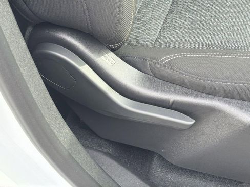 Used 2025 GMC Acadia Elevation image 34