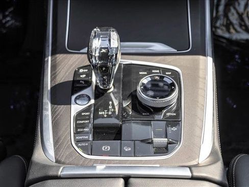 Used 2022 BMW X7 xDrive40i w/ Executive Package AWD/4WD image 23
