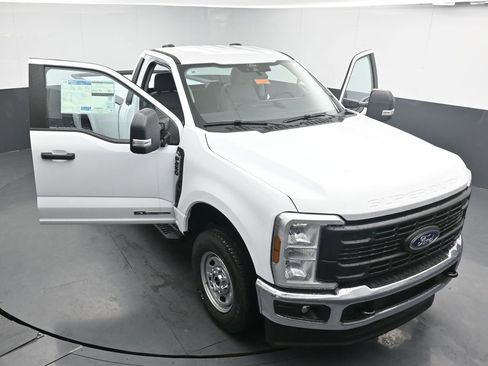 New 2026 Ford F250 XL w/ FX4 Off-Road Package AWD/4WD image 31