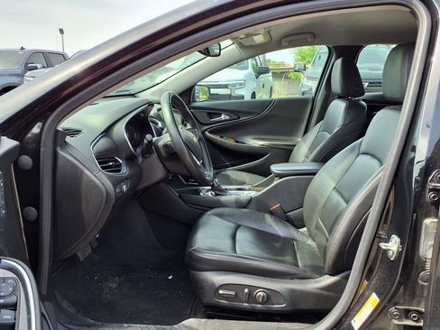 Used 2024 Chevrolet Malibu LT FWD image 17
