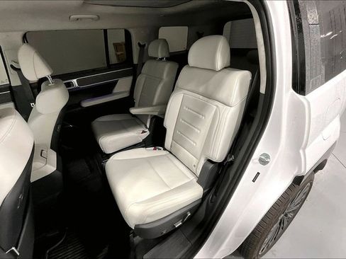 Used 2025 Hyundai Santa Fe Calligraphy image 34