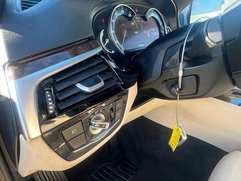 Used 2017 BMW 530i 530i Sedan 4D w/ Premium Package image 26