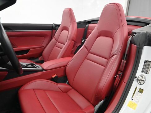 Certified 2023 Porsche 911 Carrera S RWD image 5