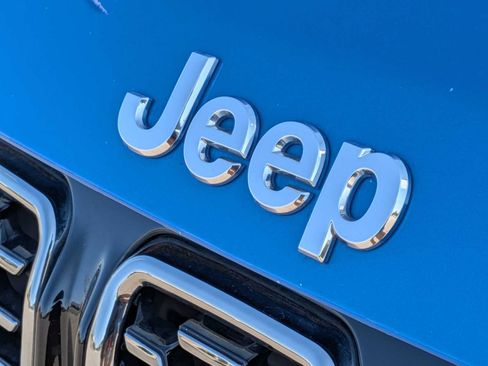 Used 2025 Jeep Compass Limited AWD/4WD image 17