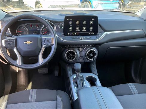 Used 2025 Chevrolet Blazer LT image 15