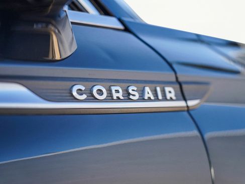 Used 2021 Lincoln Corsair Reserve w/ Equipment Group 201A image 13