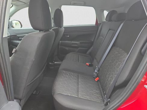 Used 2025 Mitsubishi Outlander Sport SE image 16