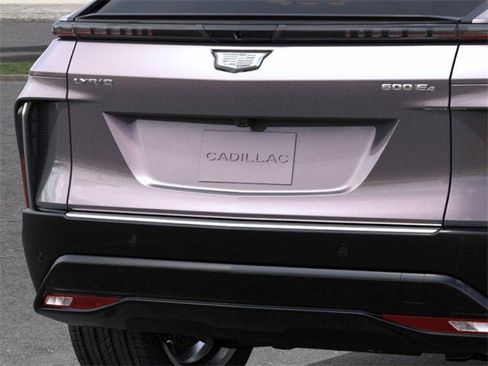New 2026 Cadillac Lyriq Signature Luxury image 14