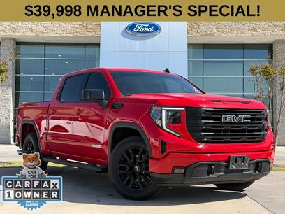 Used 2024 GMC Sierra 1500 Elevation w/ LPO, Elevation Black Package