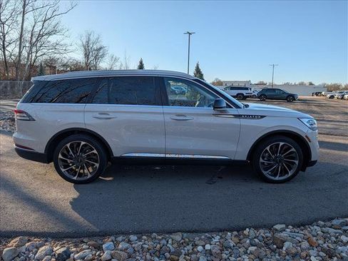 Certified 2023 Lincoln Aviator Reserve w/ Equipment Group 201A image 6