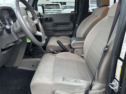 Used 2008 Jeep Wrangler Unlimited Sahara image 17