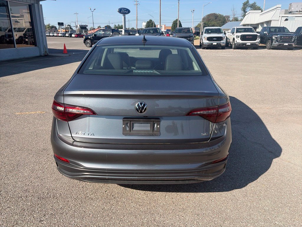 Used 2024 Volkswagen Jetta SE FWD image 5