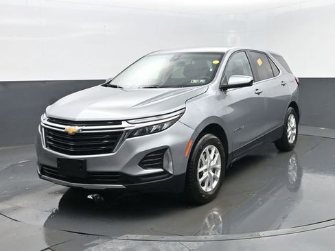 Used 2024 Chevrolet Equinox LT image 2