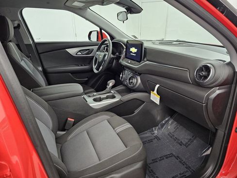 Used 2026 Chevrolet Blazer LT FWD image 25
