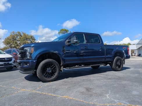 Used 2019 Ford F250 Lariat image 2