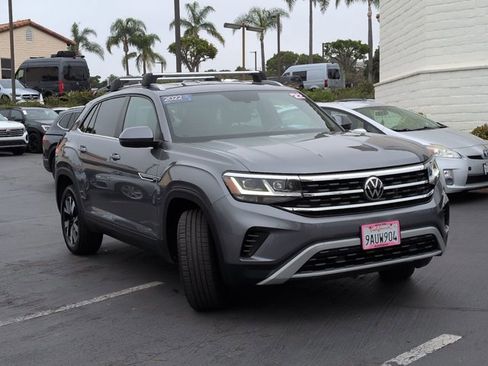 Certified 2022 Volkswagen Atlas Cross Sport SE image 3