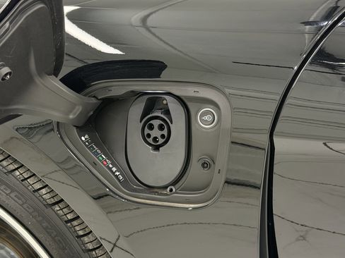 Certified 2024 Porsche Taycan 4S image 20