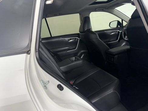 Used 2024 Toyota RAV4 XLE Premium AWD/4WD image 28