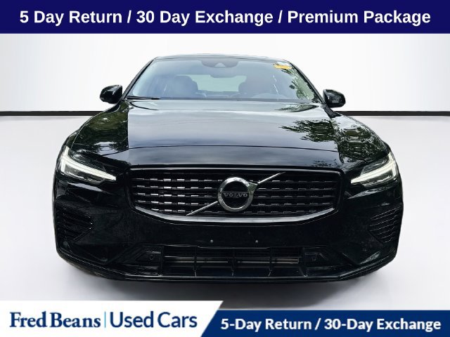 Used 2022 Volvo S60 T8 R-Design Expression w/ Premium Package AWD/4WD image 2