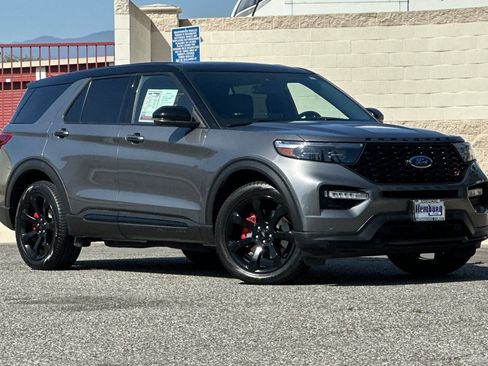 Used 2022 Ford Explorer ST w/ Equipment Group 401A AWD/4WD image 2
