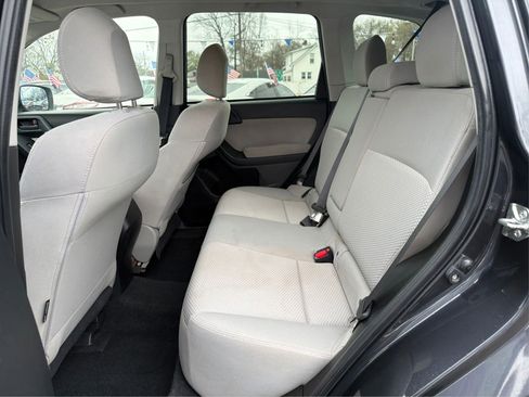 Used 2014 Subaru Forester 2.5i Premium w/ All-Weather Package image 10