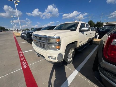 Used 2015 Chevrolet Silverado 1500 High Country w/ High Country Premium Package AWD/4WD image 2