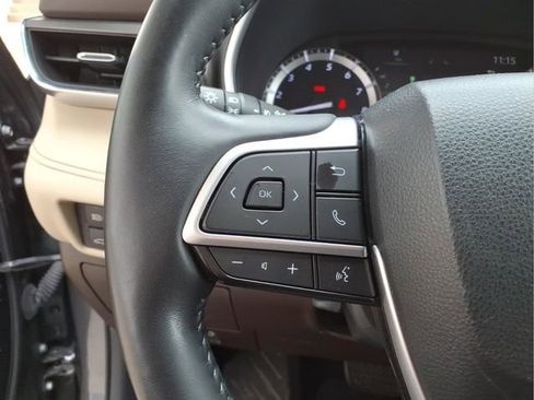 Used 2022 Toyota Highlander Limited image 16