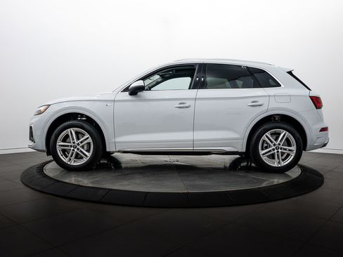 Certified 2024 Audi Q5 e Premium Plus AWD/4WD image 6