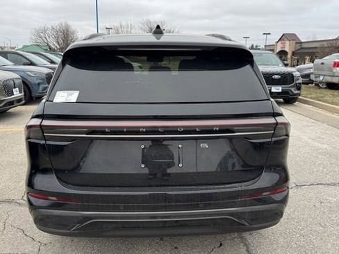 New 2026 Lincoln Nautilus Reserve image 6