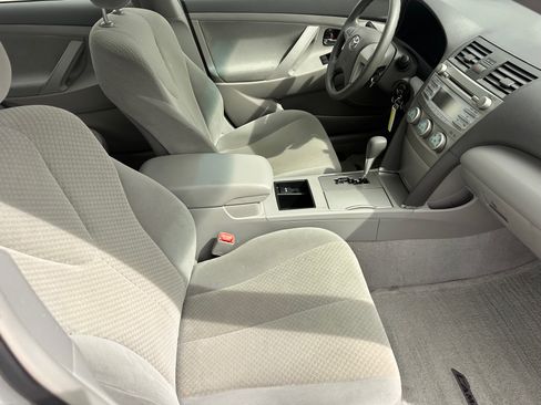 Used 2008 Toyota Camry LE image 9