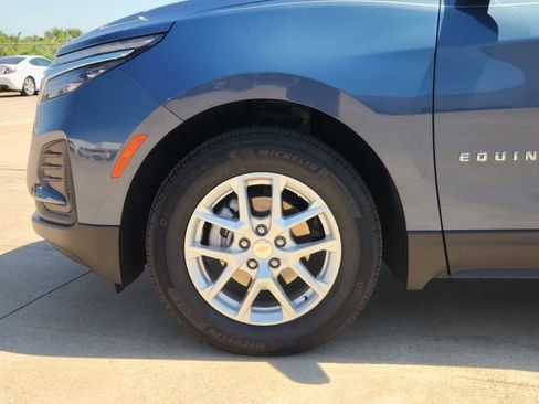 Used 2024 Chevrolet Equinox LS w/ LS Convenience Package FWD image 8