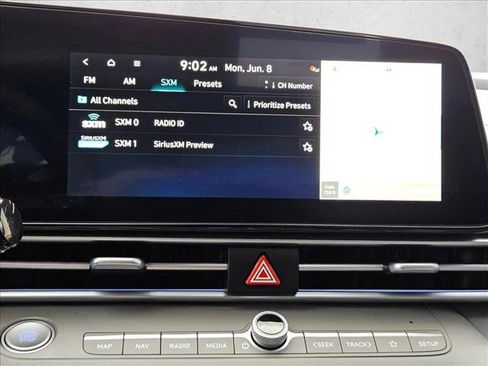 Used 2025 Hyundai Elantra SEL FWD image 12