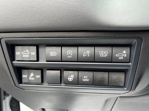 New 2026 Toyota Tundra Platinum AWD/4WD image 34