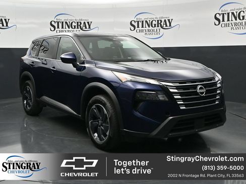 Used 2025 Nissan Rogue SV FWD image 1
