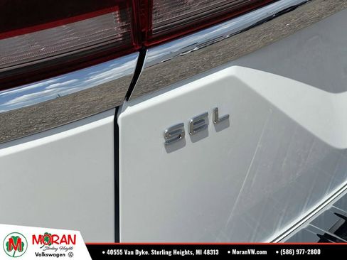 Used 2024 Volkswagen Atlas SEL Premium R-Line AWD/4WD image 11