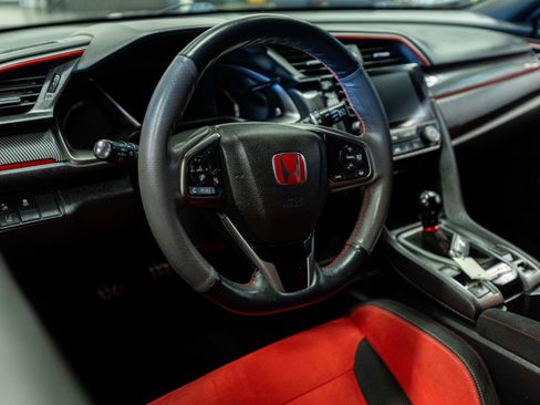 Used 2020 Honda Civic Type R image 9