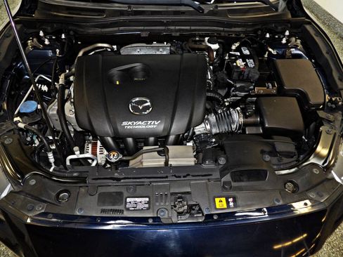 Used 2018 MAZDA MAZDA3 Touring FWD image 22