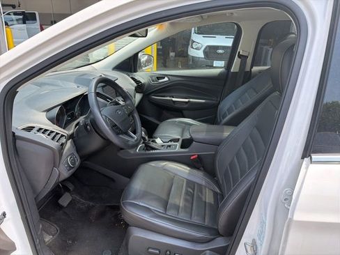 Used 2018 Ford Escape Titanium w/ Ford Safe & Smart Package AWD/4WD image 13